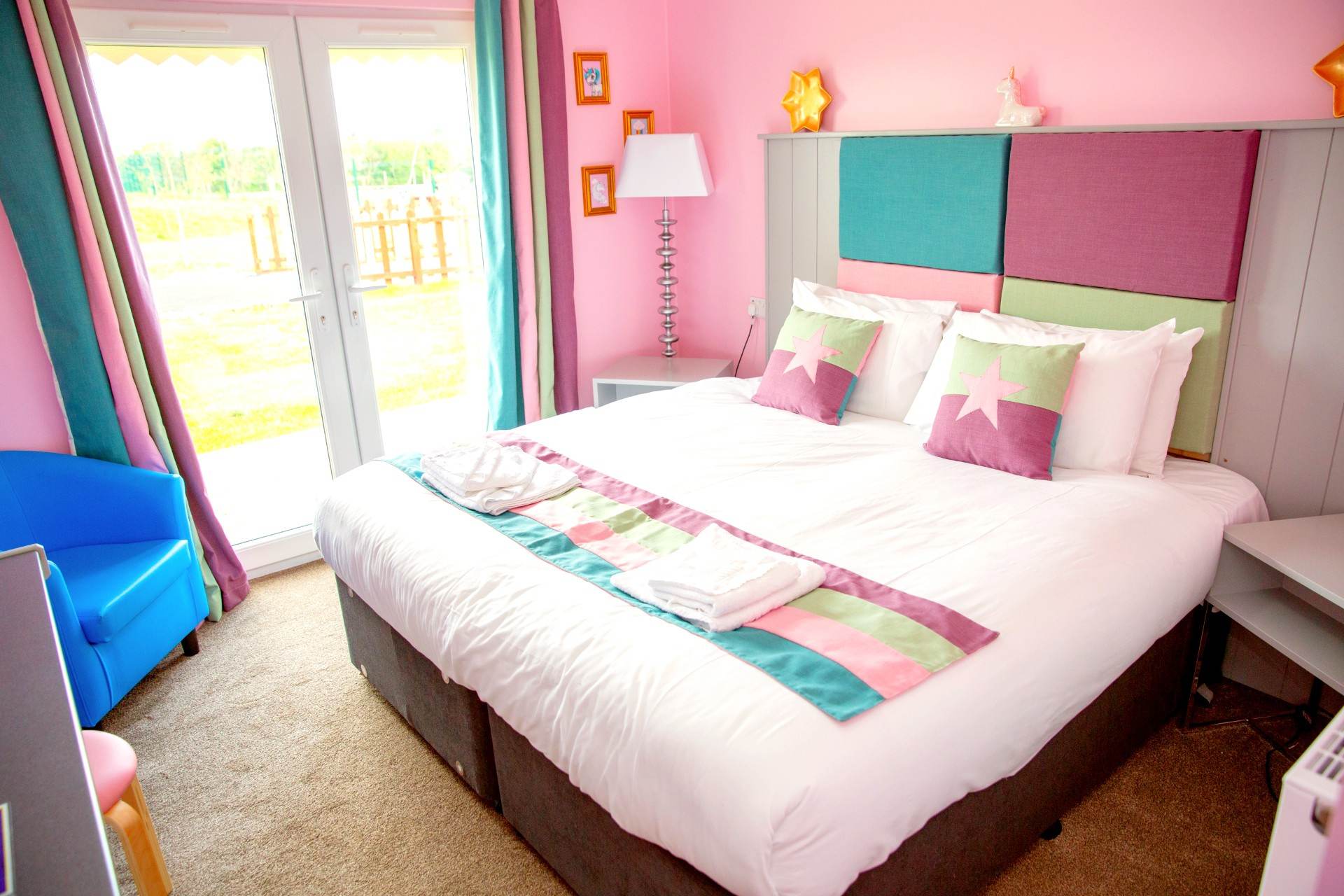 UNICORN ROOM GV